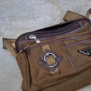 Ready stock Men Outdoor Multi-layer Sling Bag Men Shoulder Crossbody Bag Beg Bahu Silang Badan Leather bag