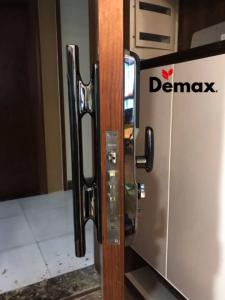 Khóa vân tay thông minh Demax SL868 GS & SL868 CP chuông màn hình app wifi chính hãng công nghệ Đức