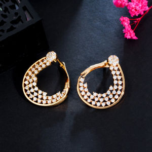 SEQUITO High Quality Golden Jewelry Pave Setting Sparkly AAA Round Cubic Zirconia Charming Women Hollow Out Hoop Earrings for Evening Party SE861