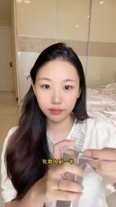 Healoine Liquid Foundation 韩国HEALOINE稀洛因水光粉底液 Healoine Water Gloss Liquid Foundation Modified Dry Skin Refreshing Oil Control Skin Nourishing Long Lasting粉底膏  遮瑕粉底。。。