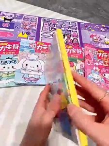 DIY Cartoon Magnetic Sanrio Quiet Book & Kuromi Educational Puzzle Sticker Reliever Toy: Handmade Sticker Books for Children's Toys Gift