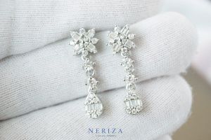 Neriza Jewelry/ ต่างหูระย้าออกงานเพชรสังเคราะห์ ประกายเทียบเท่าเพชรแท้ NE149