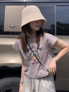 เสื้อยืดแขนสั้นทรงสลิมฟิตสำหรับผู้หญิง ฤดูร้อน 2025 ใหม่ เสื้อตัวบนสุดเก๋ไก๋ เสื้อยืดคอตตอน สไตล์เกาหลี แฟชั่น