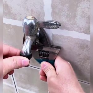 Broken Pipe Extractor Tool 4/6 Points Carbon Steel Easy Out Broken Screw Plumbing Tool For Bathroom Repair Basement Laundry Room