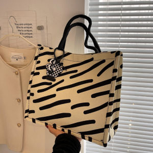 Trendy Canvas Tote Bag Single Shoulder Commuter Bag for College Students Class Fashionable 2025 New Style Handbag Women