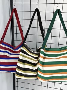 กระเป๋าผ้าใบลายทางข้างเดียวสำหรับผู้หญิง กระเป๋าถือผ้าใบแบบสะพายข้างสำหรับเดินทางและช้อปปิ้งในชีวิตประจำวัน กระเป๋าสะพายข้างแบบลำลอง