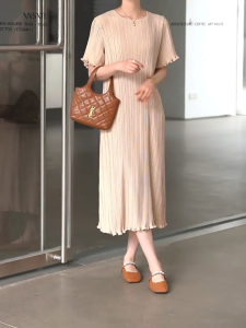 5323 Soft Breathable Fabric Summer A-Line Dress Pleated Short Sleeve Miyake Slim One Size (45-75kg)