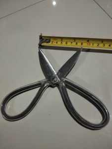 gunting pande besi untuk tembakau dan tulang  uluran sedang