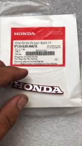 Tem chữ Honda đuôi sau đỏ đô Wave nhỏ