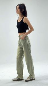 Celana Panjang Jeans Highwaist: Tren Terbaru untuk Wanita