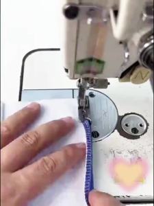 Industrial flat sewing machine right blocking edge presser foot Computerized flat sewing machine presser foot for topstitching