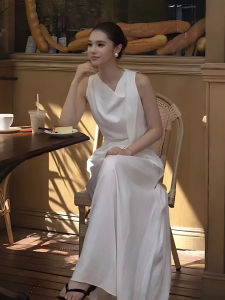 Karrar betsey | Elegant Slimming Sleeveless White Summer Maxi Dress