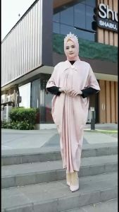 SISTAQUE - Kaftan Wanita Bahan Velvet Terbaru Aplikasi Bros Bunga Prisya