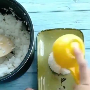 3Pcs Rice Scoop Mold Plastic Fashion Non-stick Creative Sushi Mold Rice Ball Spoon Kitchen Accessory