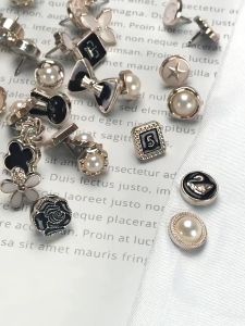 1 บาท กระดุมป้องกันแสงสะท้อน ถอดออกได้ ไร้ตะเข็บ เข็มกลัด รูปแบบ 1