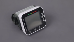 COD Tensimeter Pergelangan Tangan Digital Ukur Tekanan Darah Tinggi Suara Indo + 2 Pcs Baterai AAA