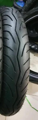 Vỏ xe 90/80-17 irc chính hảng cao cấp gắn các loại máy. vỏ đặt ko xăm. bánh trước. bánh sau winner. exciter...củ tháo xe