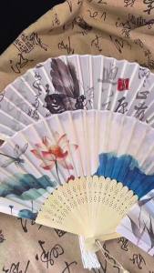 ★1Pcs Chinese Style Folding Fans Vintage Hand Fan Bamboo Tassel Dancing Fan Art Craft Female Hand Fans Photo Props Home Decor