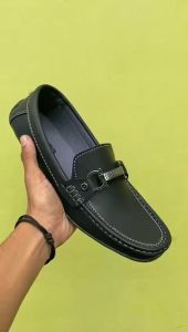 Sepatu Pria Slip On Kulit Moccasin Kerja Santai Kasual Flat Shoes Hitam - Ghaneo A01