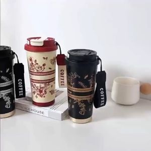 แก้วกาแฟสแตนเลสกันรั่ว 2 ชั้น ดีไซน์ลูกบาศก์ ขนาด 530 มล. พร้อมหลอดสีสันสดใส