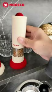 Máy Xay Tiêu Cầm Tay Tự Động Modeco - Lõi Nghiền Gốm Cao Cấp Có Thể Điều Chỉnh Xay Thô Hoặc Xay Mịn Pin Sạc