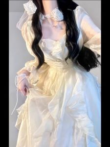 ชุดเดรสยาวแขนยาวสีขาวสไตล์ฝรั่งเศส ชุดเดรสยาวเอวสูง ชุดเดรสยาวสไตล์นางฟ้า ชุดเดรสยาวฤดูใบไม้ร่วง ชุดเดรสยาวเอวสูง