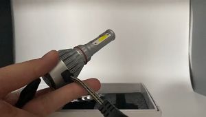 ใหม่/ของแท้ ไฟหน้ารถยนต์ LED C6 ขั้ว H7 ไฟหน้ารถ LED หลอดไฟสามารถปรับระดับได้ ไฟสูง ไฟต่ำ ไฟตัดหมอก แสงไฟมอเตอร์ไซค์ แสงสีขาว C6 LED