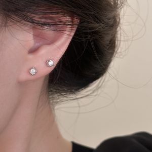 Elegant Square Zirconia Stud Earrings Womens Fashion Jewelry  out Alloy Embedded Artificial Gemstone New Arrival