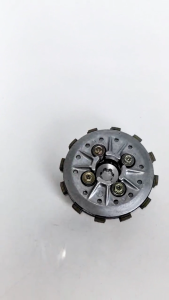 Motorcycle clutch assembly with friction plate and clutch hub for Suzuki GD110 / GD 110