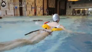 เข็มขัดแจ็คเก็ตที่ปรับได้พองได้ พร้อมเทปสะท้อนแสงและนกหวีด