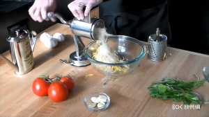 Stainless Steel Cheese Grater Rotary Chopper Vegetable Shredder Household six-piece set Multi-Use Hand Grater Grinder