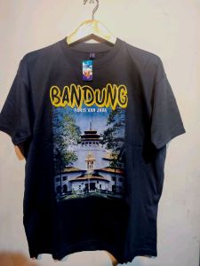 KAOS SOUVENIR OLEH OLEH KOTA BANDUNG WARNA HITAM
