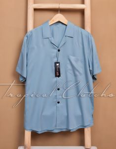 Kemeja Hawai lengan pendek