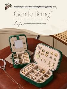 Hộp Đựng Trang Sức Bằng Vải Nhung Sang Trọng Mới 2025 Hộp Đựng Vòng Tay Nhẫn Vòng Cổ Hũ Đựng Đồ Trang Sức Di Động Cao Cấp