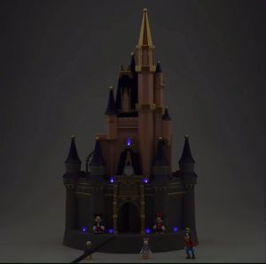 นำเข้า🇺🇸 ✨Cinderella Castle Playset – Walt Disney World 🏰ปราสาทดิสนีย์มาพร้อมไฟและเสียงสุดมหัศจรรย์ ราคา 7690 บาท