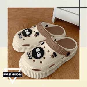 TKGirl ใหม่ รองเท้าแตะแฟชั่นผู้หญิง งานหัวโตน่ารักสีสันสดใสมีหลายสีให้เลือก ใส่สบายยางนิ่มน้ำหนักเบา มีตัวติดลายการ์ตูนแถมให้แล้วไม่ต้องสั่งแยกเลย