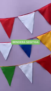 BENDERA RAWIS SEGITIGA