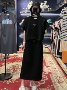 Summer Casual Short Sleeve round Neck Half Skirt Slimming Hepburn Style Two-Piece Set Fashionable Womens Top And Skirt Ensemble