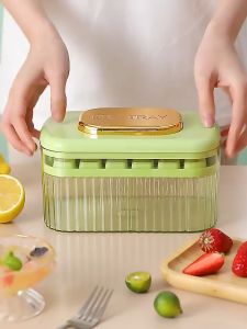 กล่องแม่พิมพ์น้ำแข็ง24ช่องพร้อมที่ตักน้ำแข็ง ICE TRAY  ถาดน้ำแข็ง มีฝาปิดพลาสติก ที่ทำน้ำแข็ง ถาดทำน้ำแข็ง