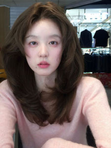 เสื้อสเวตเตอร์ถักแขนยาวสีชมพูสไตล์เกาหลีสำหรับผู้หญิงในฤดูใบไม้ร่วง 2025 เสื้อคอตั้งทรงหลวมสบายๆ แขนกุด