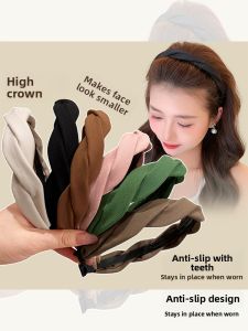 Fashionable High Top Womens Hairband Face Washing Hair Accessory Elegant Outgoing Look Satin Hairband Stylish Hair Clip