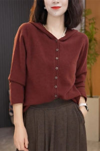 QINGNAER | Đồ Knitwear Áo Hooded Tay Dài Màu Đỏ Rượu Mềm Và Rộng