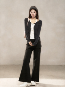 Wildberry | Quần Short Dài Xòe Đa Năng Màu Xám Đen Cao Waist