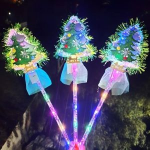 สำรวจคุณค่าเครื่องเล่นใสด้วยการเล่นเรืองแสงรูปต้นคริสต์มาสแท่งหลอดไฟแฟลช LED สีสันสดใสตกแต่งปาร์ตี้ วันเกิดไฟกลางคืนของขวัญคริสต์มาสสำหรับเด็ก