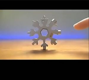 Kunci salju 18in1 multi tool gantungan kunci multifungsi pocket tool 18in1 snowflake tool AA43