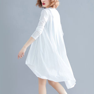 ชุดเดรสชายหาดแขนกุดยาวมีสไตล์สําหรับผู้หญิงสูงอายุ เหมาะสําหรับวันหยุดฤดูร้อนในประเทศไทยและกระโปรงยาวปานกลางพิมพ์ลายสีสันสดใสของไหหลํา