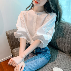 AMMIN Korean fashion temperament ladies short-sleeved embroidered hollow white shirt summer new retro casual round neck lantern sleeves lace embroidery stitching Tops