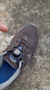 Tali Sepatu Putar Automatic Rotating Shoelace Buckle