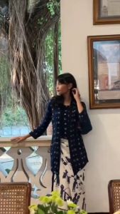 SANDANG JAYAA - Semasa Kebaya Kutubaru Batik Cap Atasan Wanita Terbaru Modern Outfit Kondangan Trendy Cantik - Warna Navy Putih Marun Hitam Bata Tosca Dusty - By Batik Solo