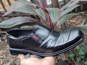 sepatu kantor.. diner. santai.jg sepatu Sekolah.. sepatu pesta